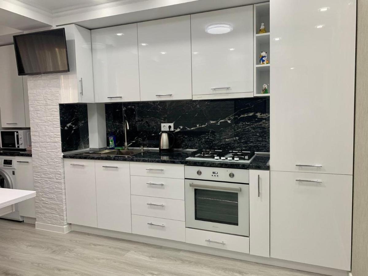 شقة تشيسيناو  في Apartament On Lev Tolstoi 43B! المظهر الخارجي الصورة