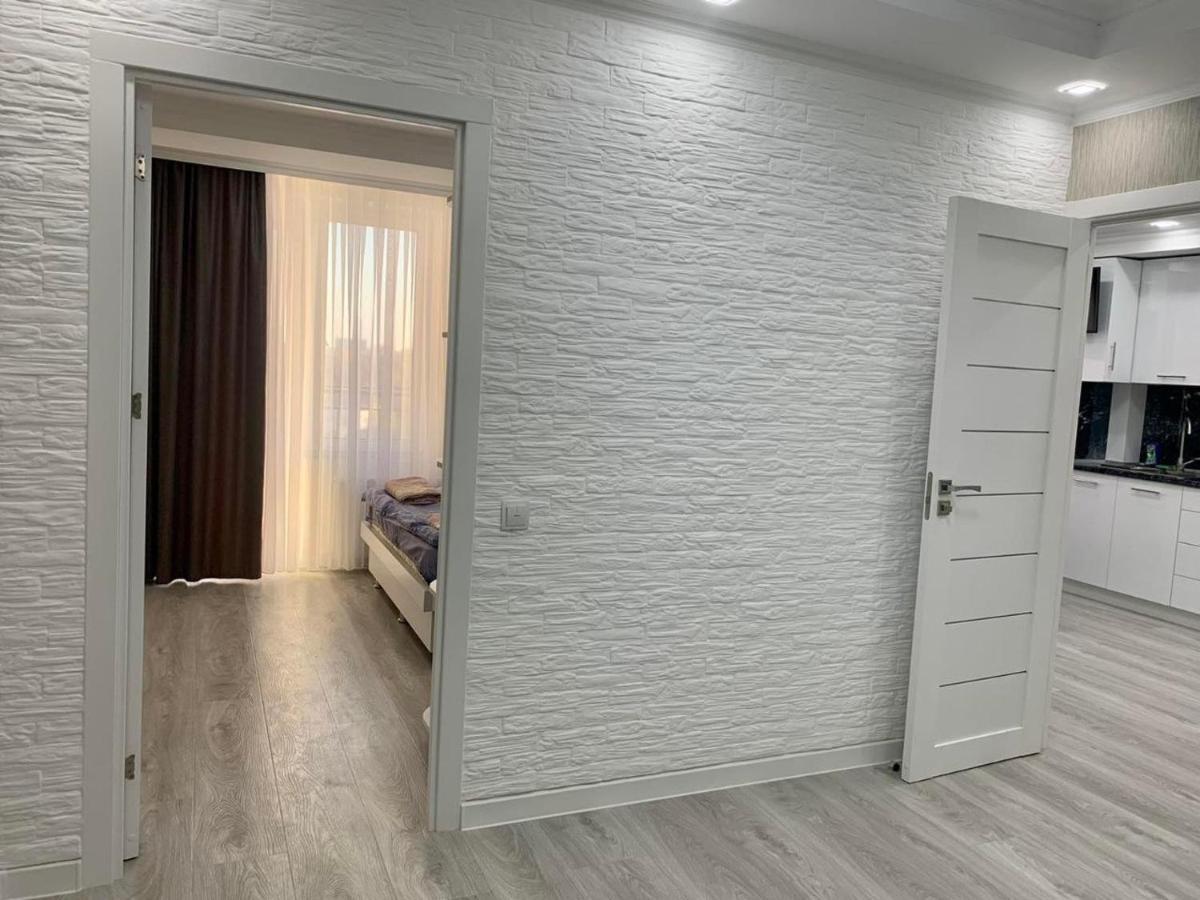 شقة تشيسيناو  في Apartament On Lev Tolstoi 43B! المظهر الخارجي الصورة